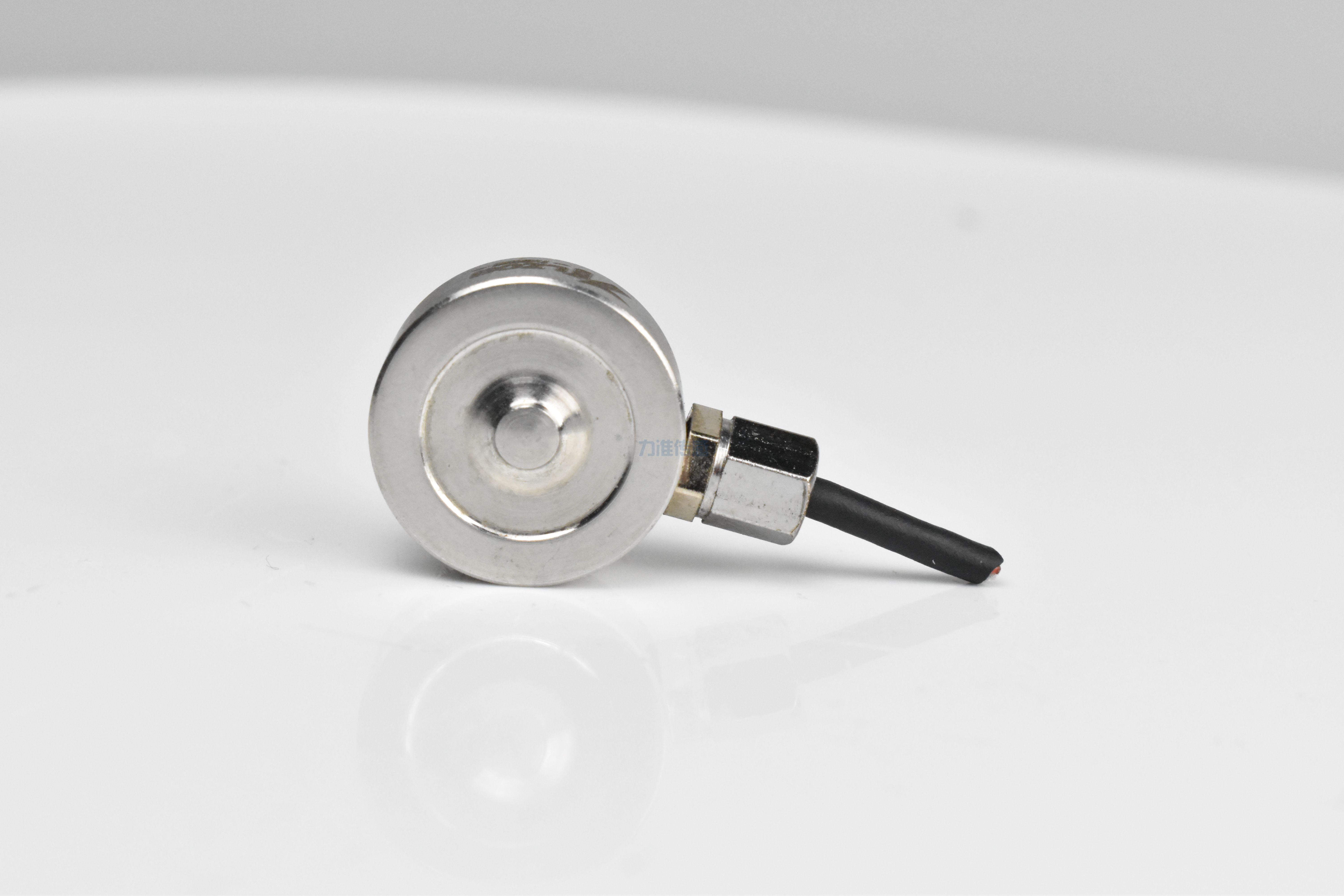 應(yīng)變片式測(cè)力傳感器彈性體的結(jié)構(gòu)形狀和相關(guān)尺寸(圖1) DSC_0394.JPG